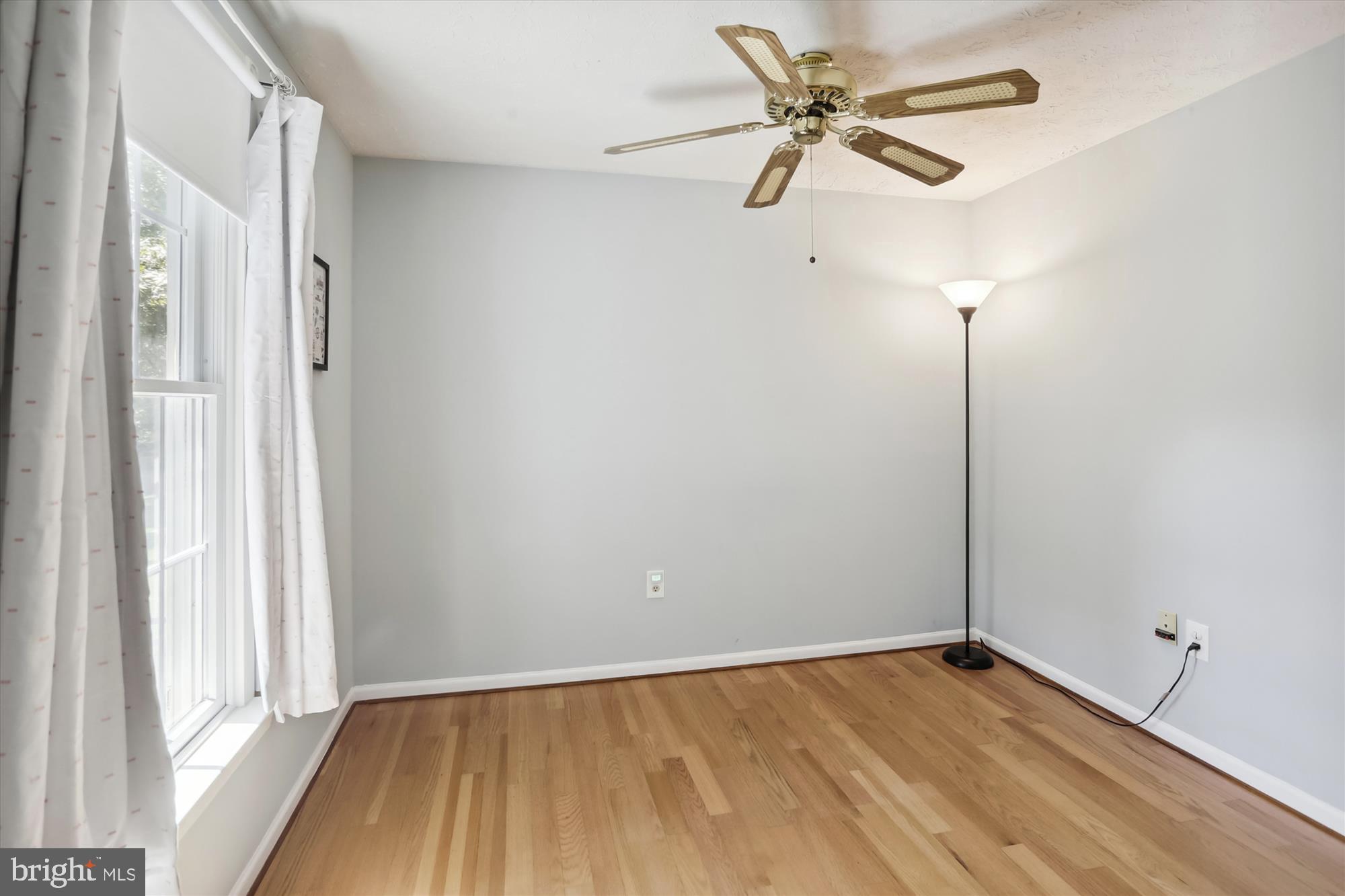 1125 Windmill Lane Silver Spring, MD 20905 - Photo 20 of 37 Guest bedroom