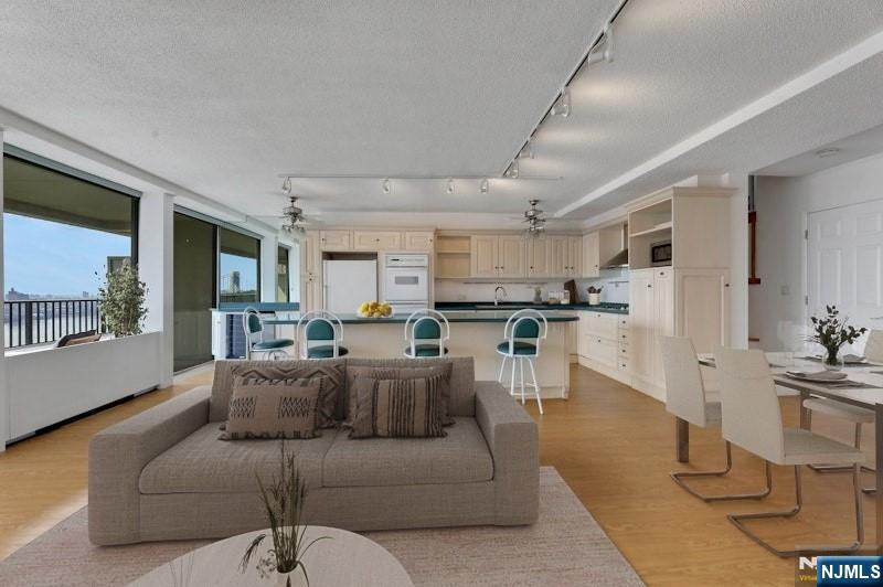 3 Horizon Road, Unit 1406 Fort Lee, NJ 07024 - Photo 11 of 37 Gallery Image 11