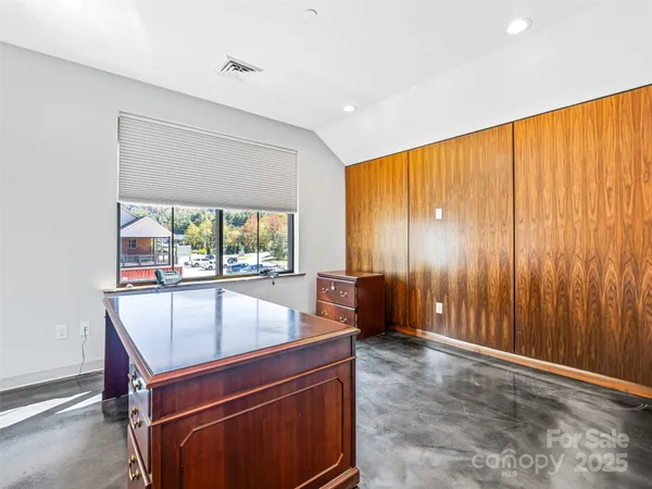 $425,000 | 208 Charlotte Highway, Unit 301, Asheville, NC 28803