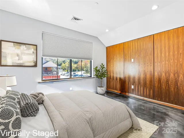 $425,000 | 208 Charlotte Highway, Unit 301, Asheville, NC 28803