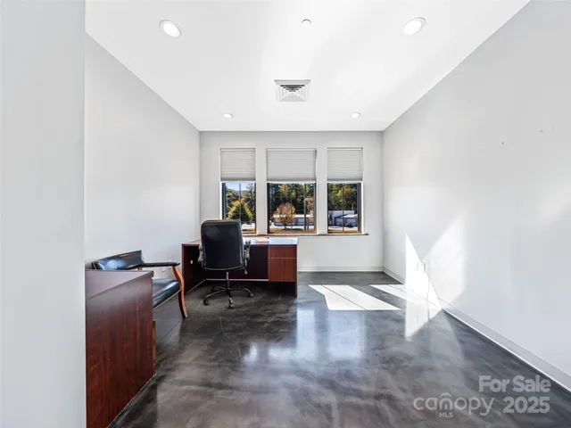 $425,000 | 208 Charlotte Highway, Unit 301, Asheville, NC 28803