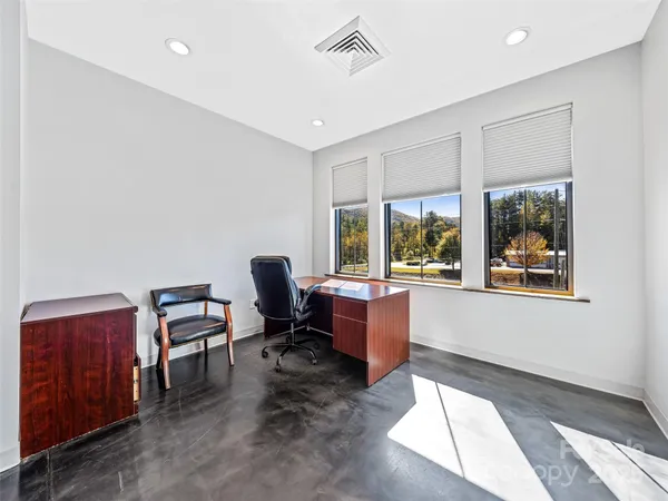 $425,000 | 208 Charlotte Highway, Unit 301, Asheville, NC 28803