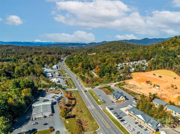 $425,000 | 208 Charlotte Highway, Unit 301, Asheville, NC 28803