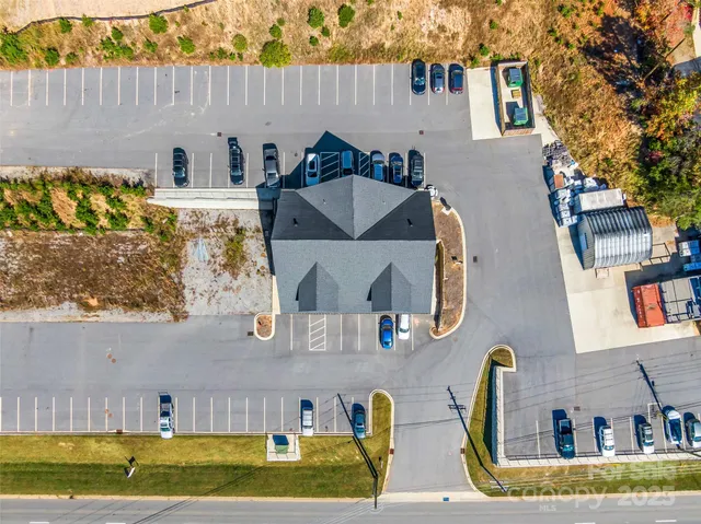 $425,000 | 208 Charlotte Highway, Unit 301, Asheville, NC 28803