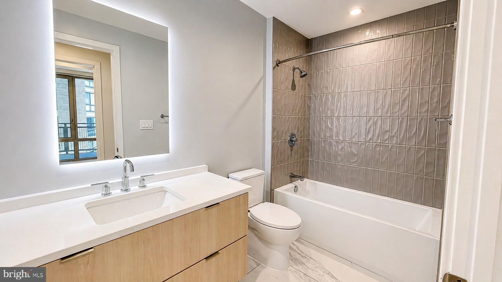 1224 M Street Northwest, Unit 304 Washington, DC 20005 - Photo 7 of 17
