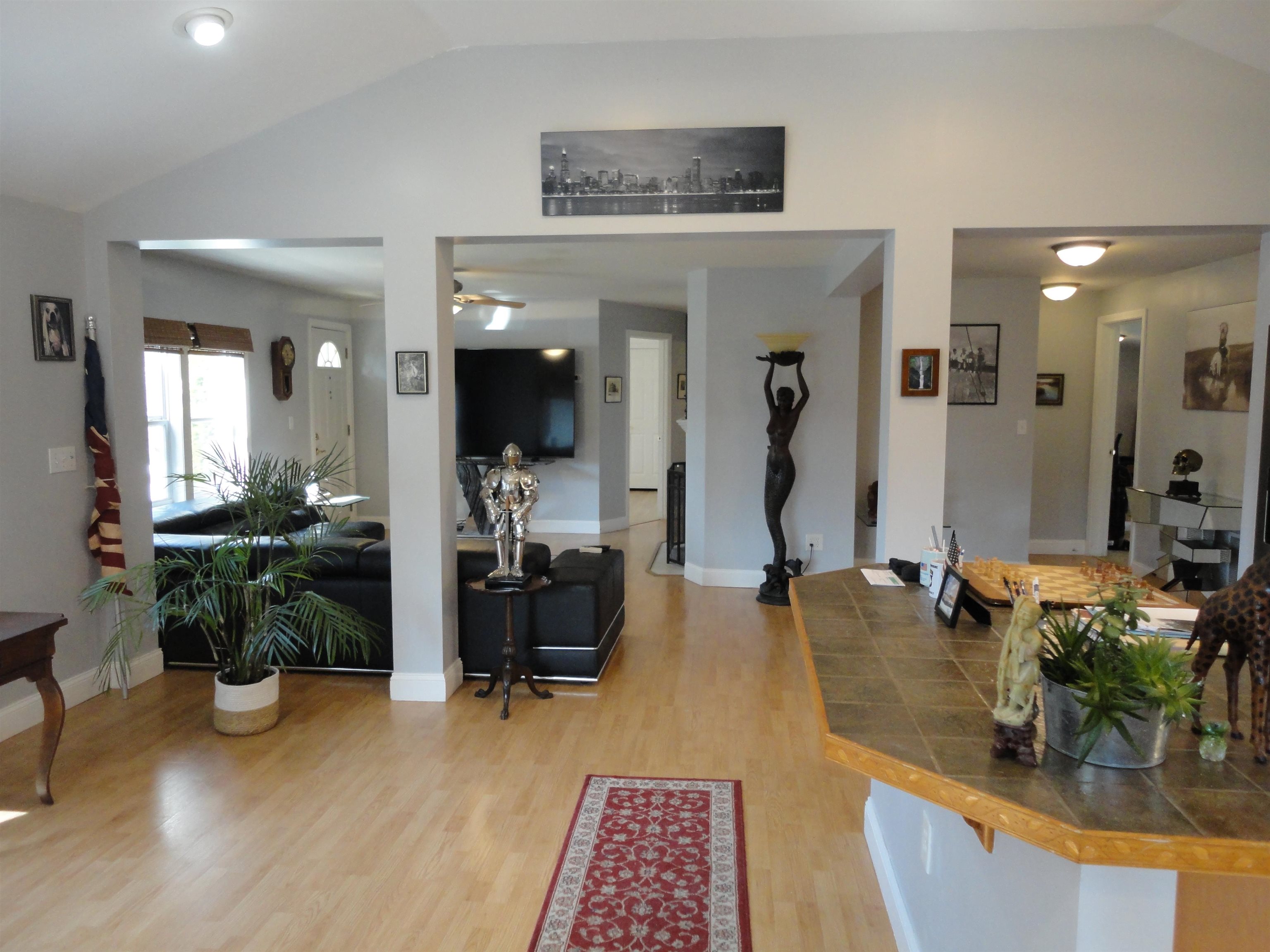 13 Hall Road Londonderry, NH 03053 - Photo 1 of 33 Gallery Image 1