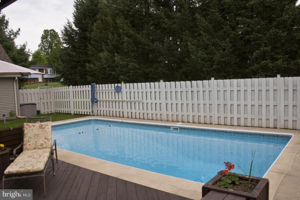 308 Farm Del Circle Lititz, PA 17543 - Photo 14 of 15