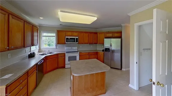 $1,995 | 305 Cinnamon Way, Clemmons, NC 27012