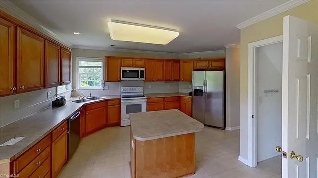 $1,995 | 305 Cinnamon Way, Clemmons, NC 27012