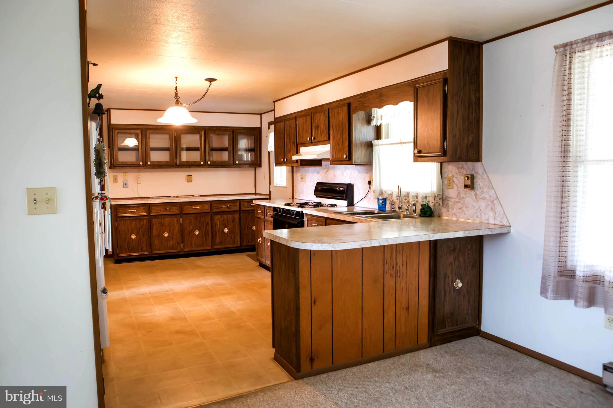4620 Dave Rill Road Hampstead, MD 21074 - Photo 13 of 35 Main Kitchen/Diningroom