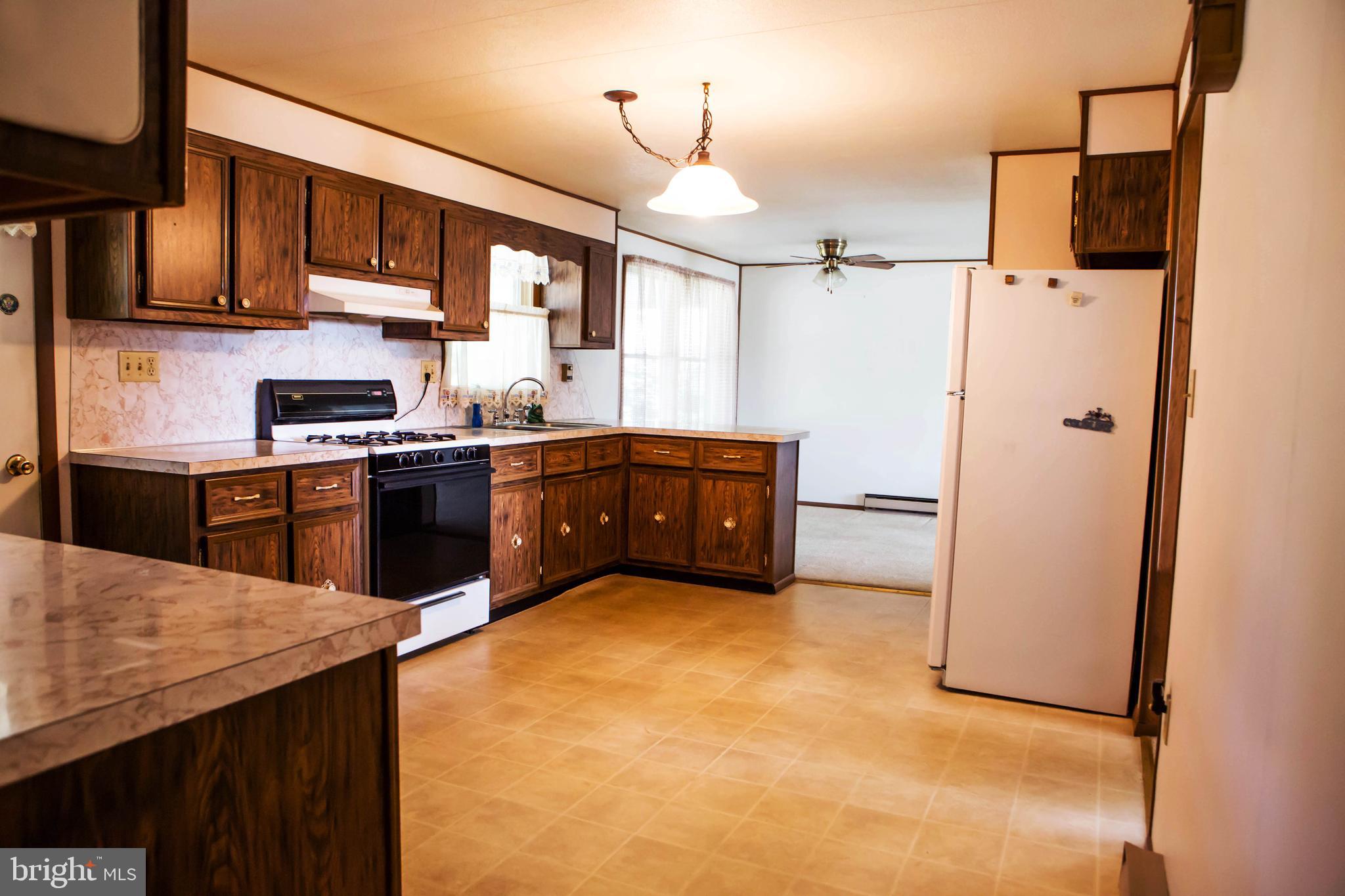 4620 Dave Rill Road Hampstead, MD 21074 - Photo 14 of 35 Main Kitchen