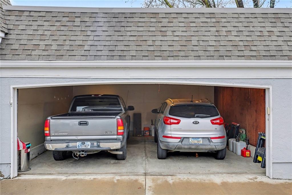 8721 Riggs Lane Overland Park, KS 66212 - Photo 25 of 31