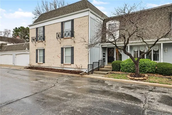 $324,950 | 8721 Riggs Lane, Overland Park, KS 66212