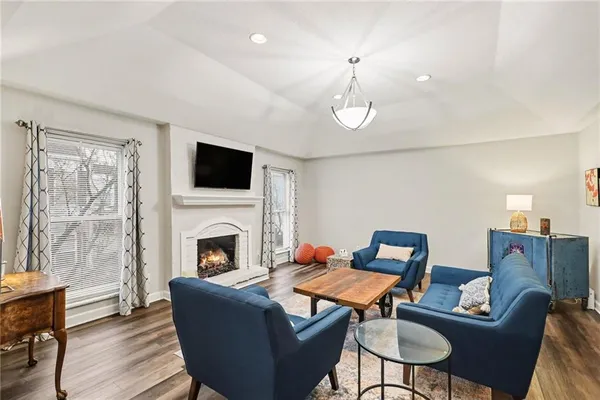 $324,950 | 8721 Riggs Lane, Overland Park, KS 66212