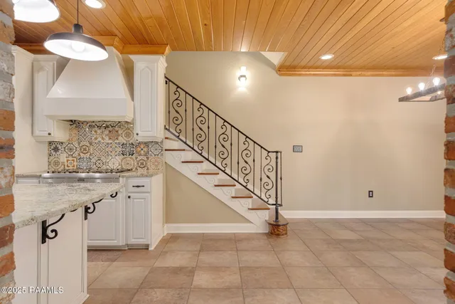 $550,000 | 214 N Road, Erath, LA 70533