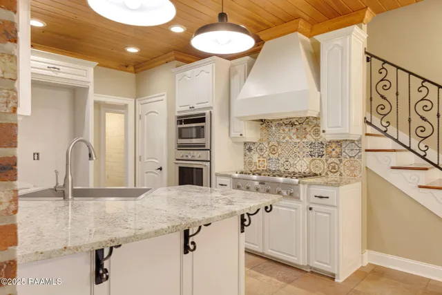 $550,000 | 214 N Road, Erath, LA 70533