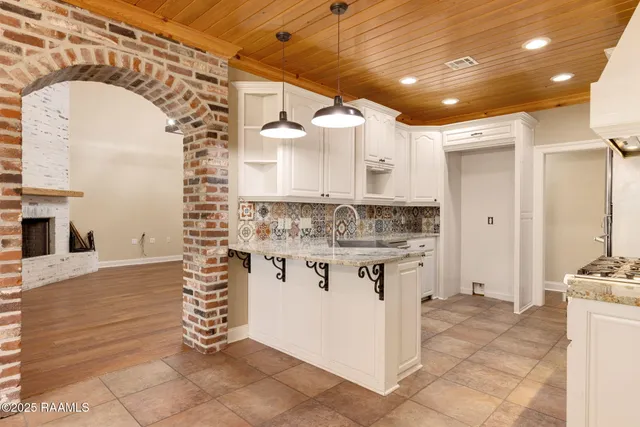 $550,000 | 214 N Road, Erath, LA 70533