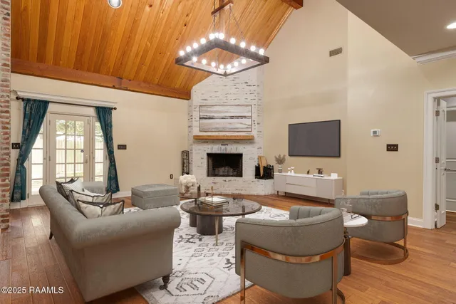 $550,000 | 214 N Road, Erath, LA 70533