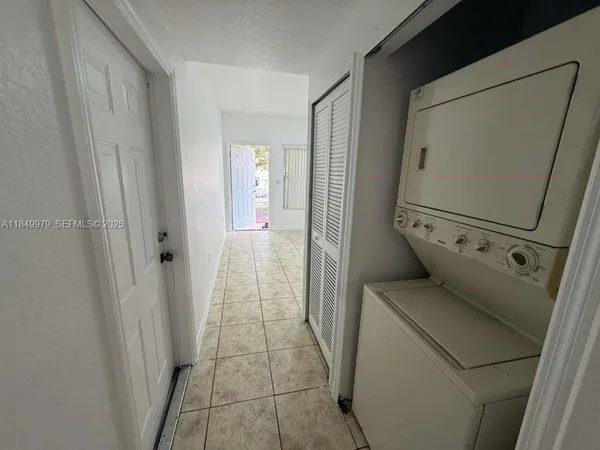 $2,200 | 820 Southwest 6th Court, Florida City, FL 33034