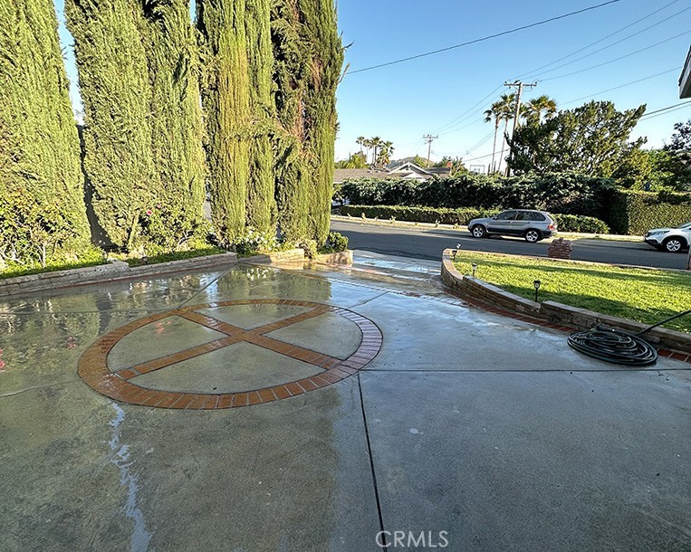 26261 Veva Way Calabasas, CA 91302 - Photo 3 of 40