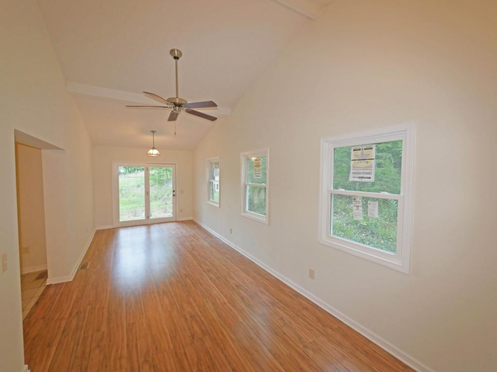468 Woods Road Bluff City, TN 37618 - Photo 11 of 29 Sunroom
