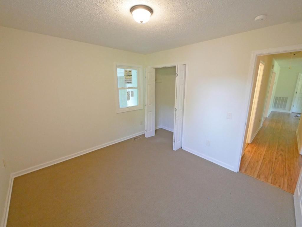 468 Woods Road Bluff City, TN 37618 - Photo 17 of 29 Photo 17