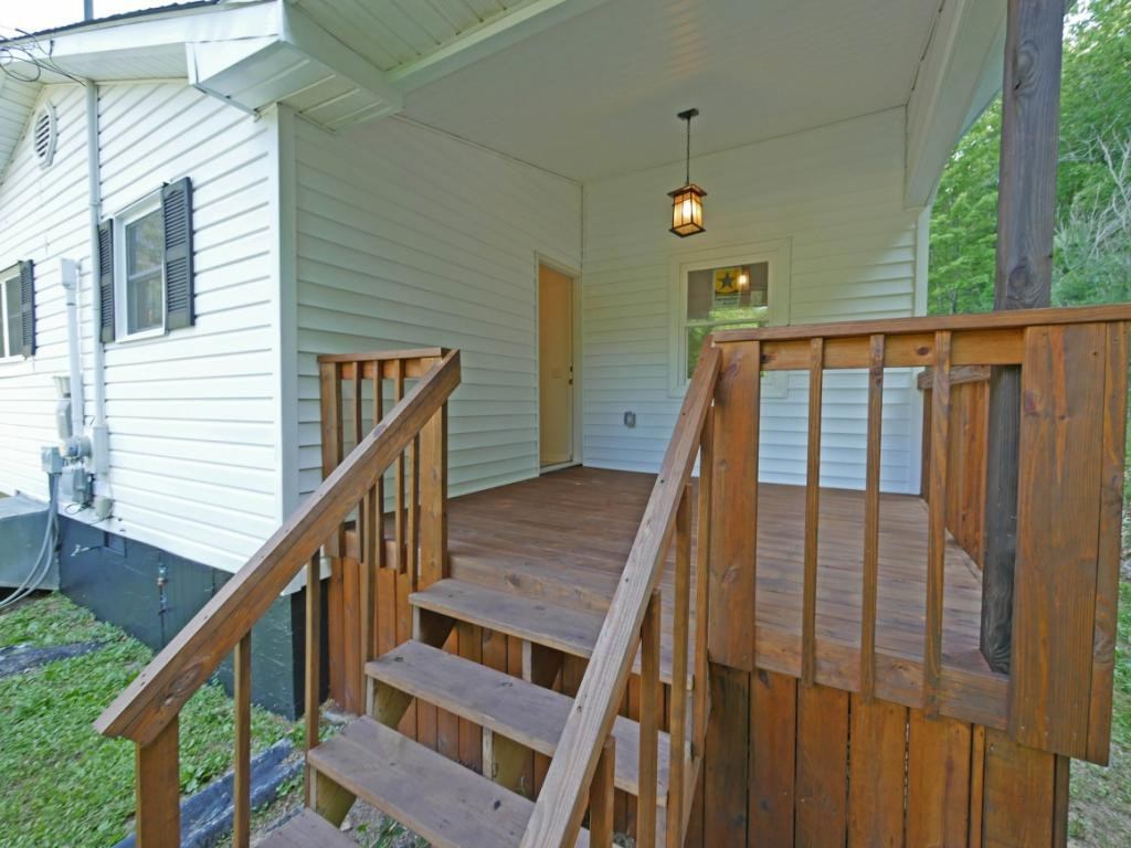 468 Woods Road Bluff City, TN 37618 - Photo 22 of 29 New Deck