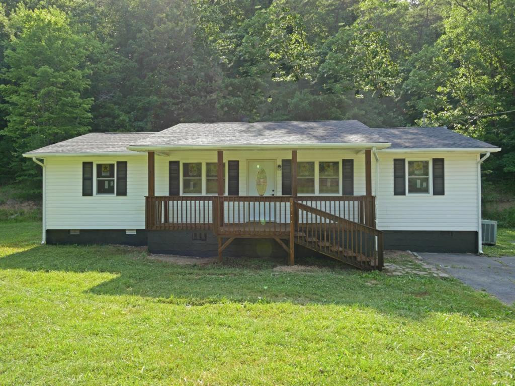 468 Woods Road Bluff City, TN 37618 - Photo 25 of 29 Photo 25