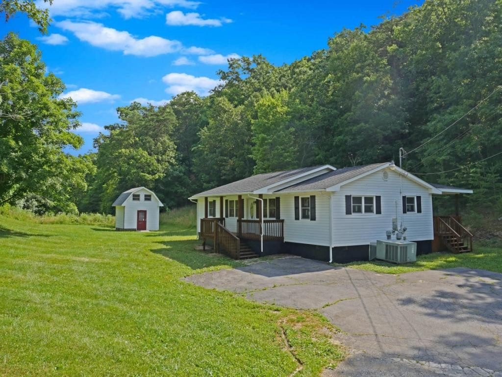 468 Woods Road Bluff City, TN 37618 - Photo 27 of 29 Photo 27