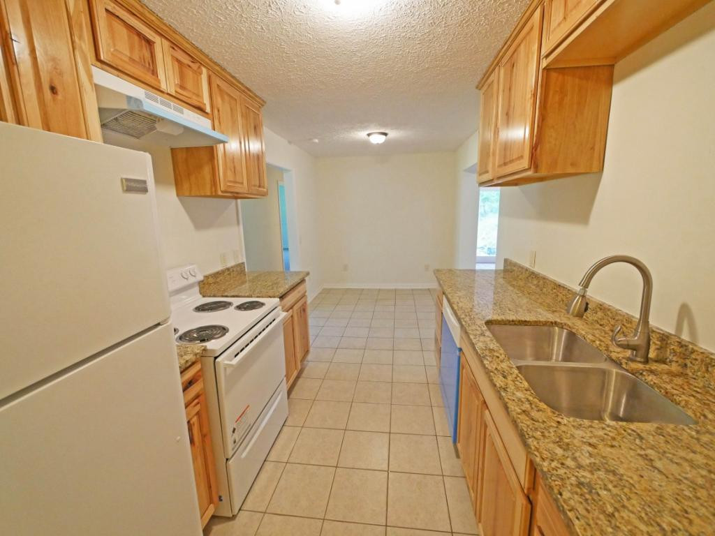 468 Woods Road Bluff City, TN 37618 - Photo 6 of 29 Granite Counter Tops