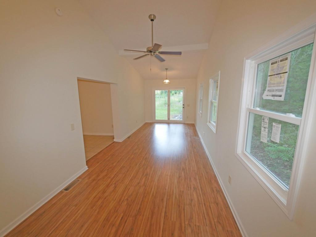 468 Woods Road Bluff City, TN 37618 - Photo 10 of 29 New Windows