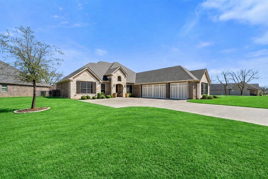6301 Weatherby Road Granbury, TX 76049 - Photo 3 of 40