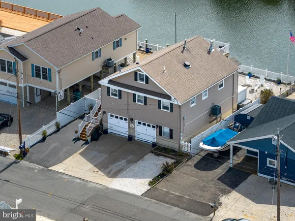 $729,000 | 139 South Longboat Drive, Little Egg Harbor, NJ 08087