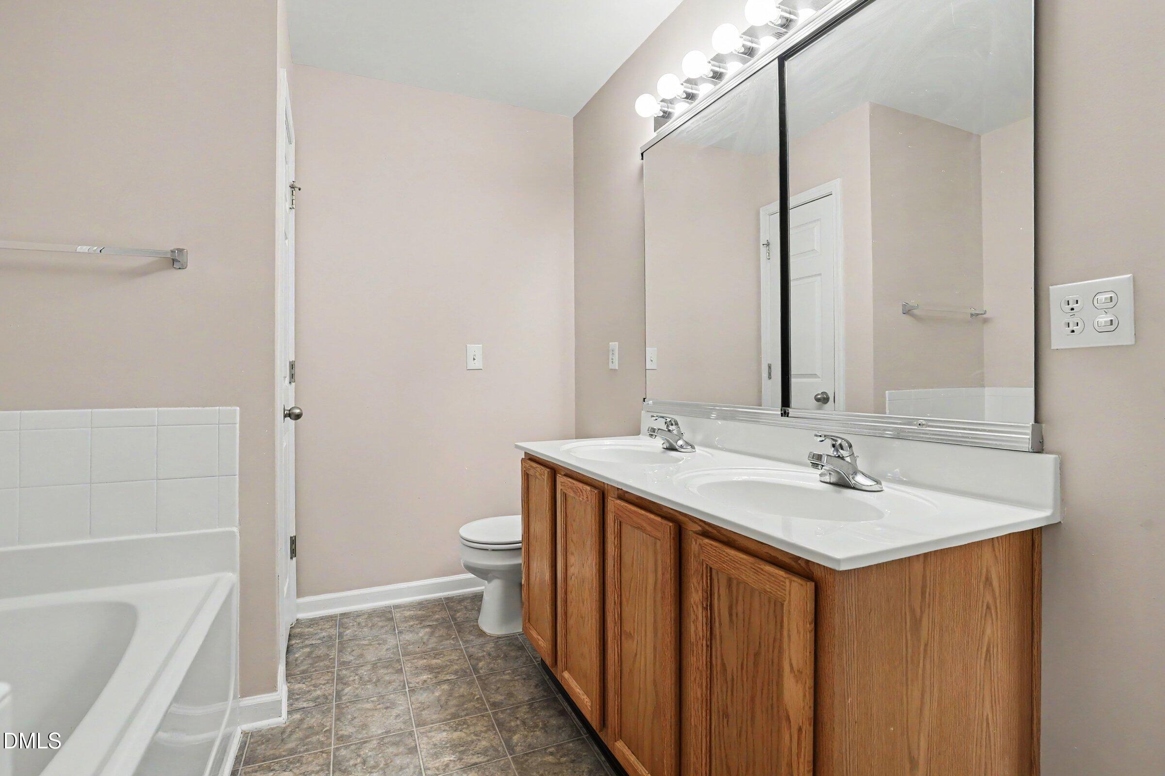 8620 Neuse Club Lane, Unit 107 Raleigh, NC 27616 - Photo 34 of 39 028_file_5363