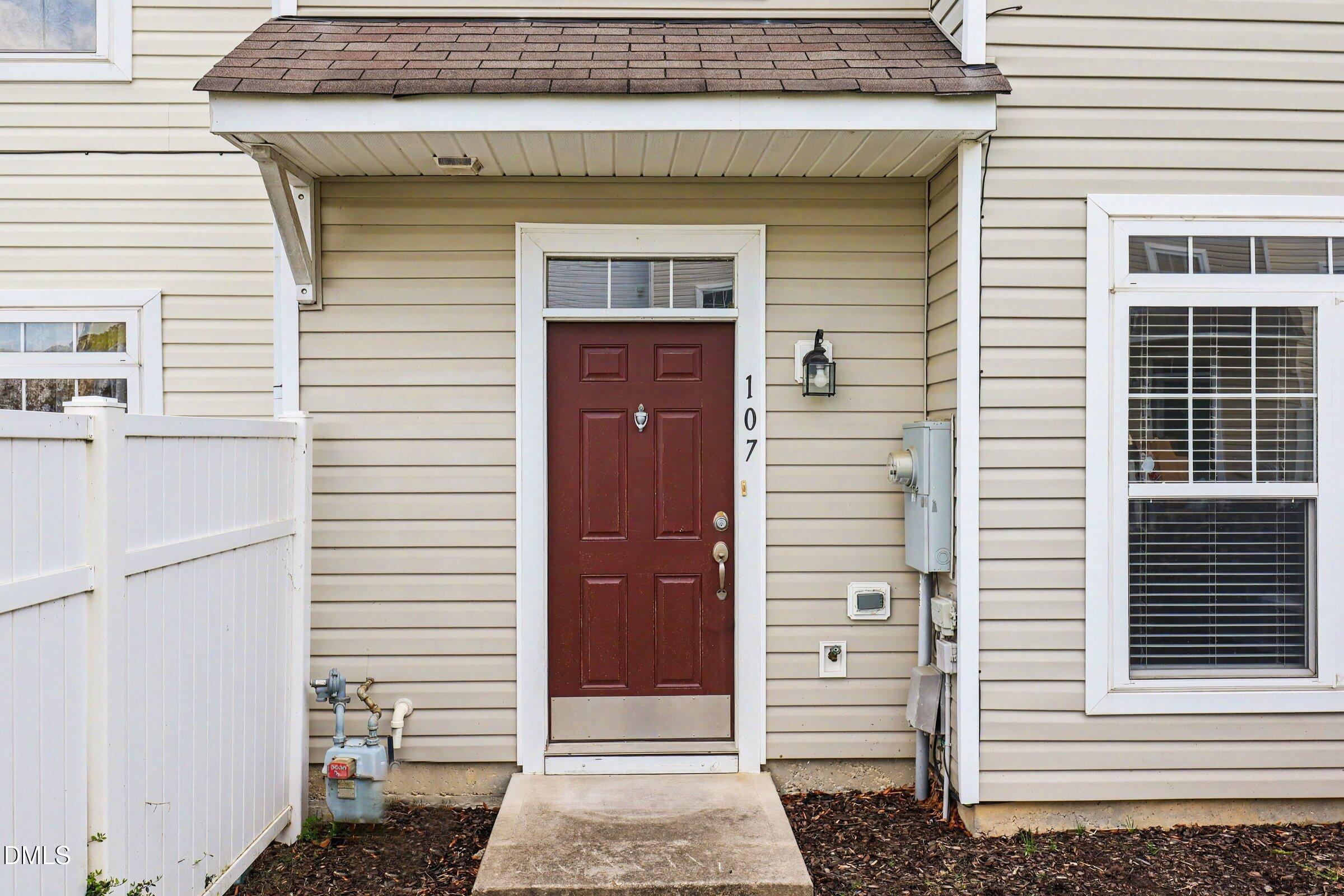 8620 Neuse Club Lane, Unit 107 Raleigh, NC 27616 - Photo 5 of 39 005_file_1938