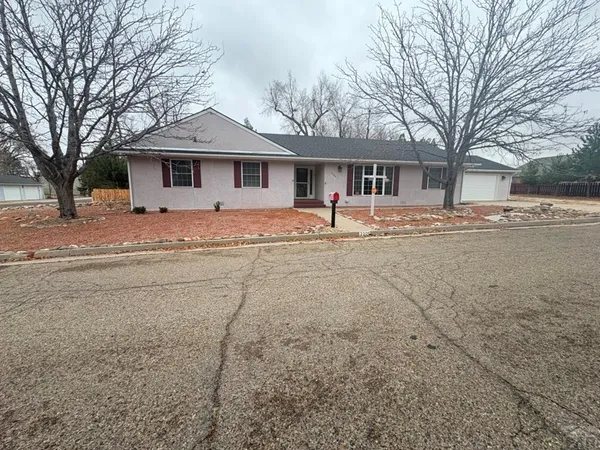 $255,000 | 2205 Raton Avenue, La Junta, CO 81050