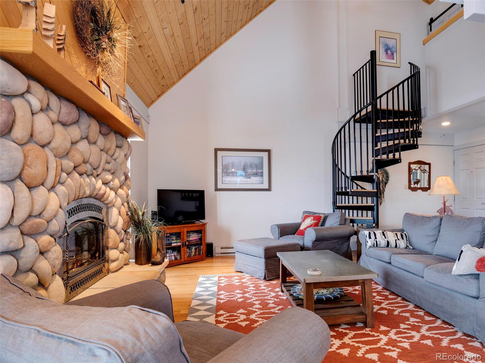 2590 Longthong Road, Unit 409 Steamboat Springs, CO 80487 - Photo 5 of 36 Gallery Image 5