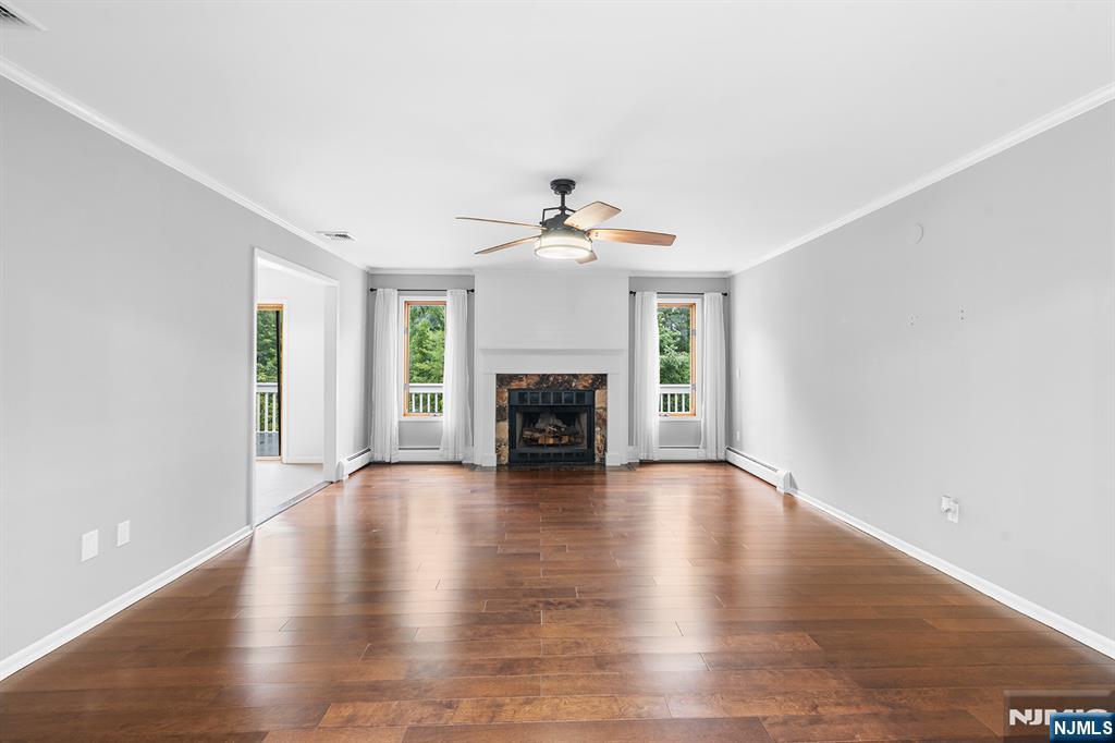 4 Daniel Lane Butler, NJ 07405 - Photo 5 of 47