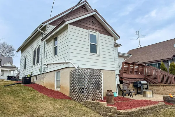 $324,900 | 1035 Nachreiner Avenue, Plain, WI 53577