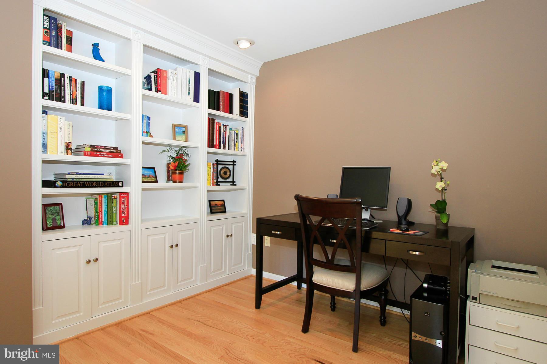 1304 Pavilion Club Way Reston, VA 20194 - Photo 29 of 30 a view of a workspace with furniture