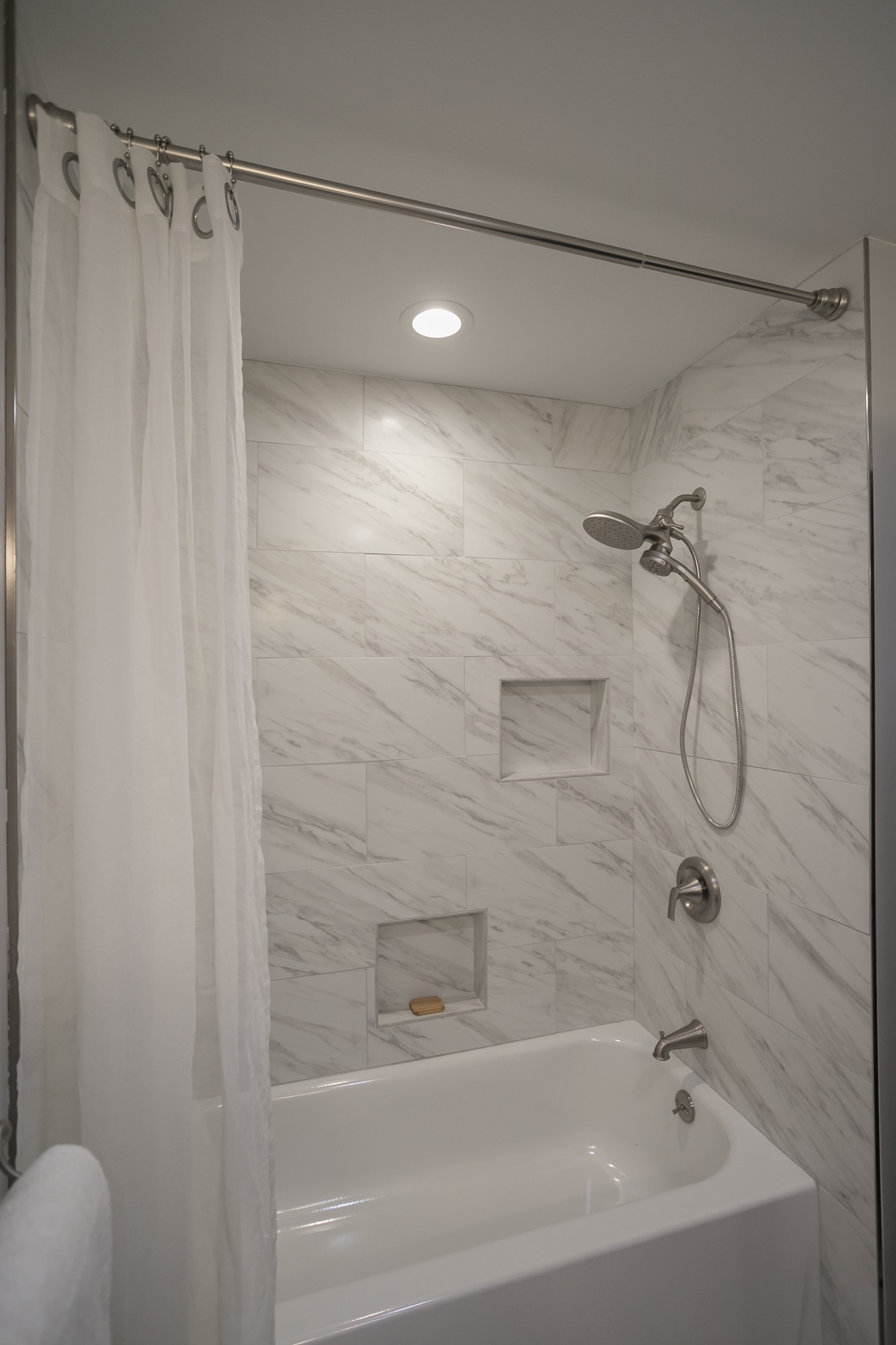 848 Philadelphia Road Lebanon, TN 37087 - Photo 22 of 50 a bathroom with a shower and a shower