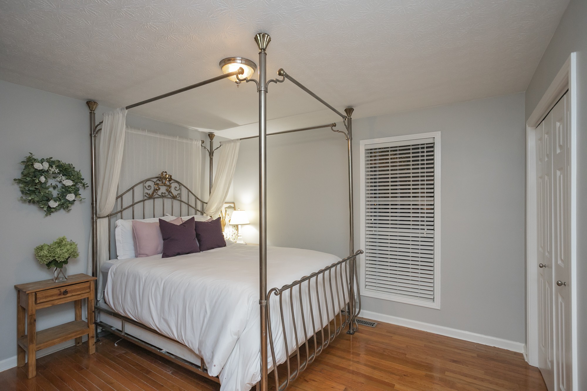 848 Philadelphia Road Lebanon, TN 37087 - Photo 27 of 50 a bedroom with a bed and a window