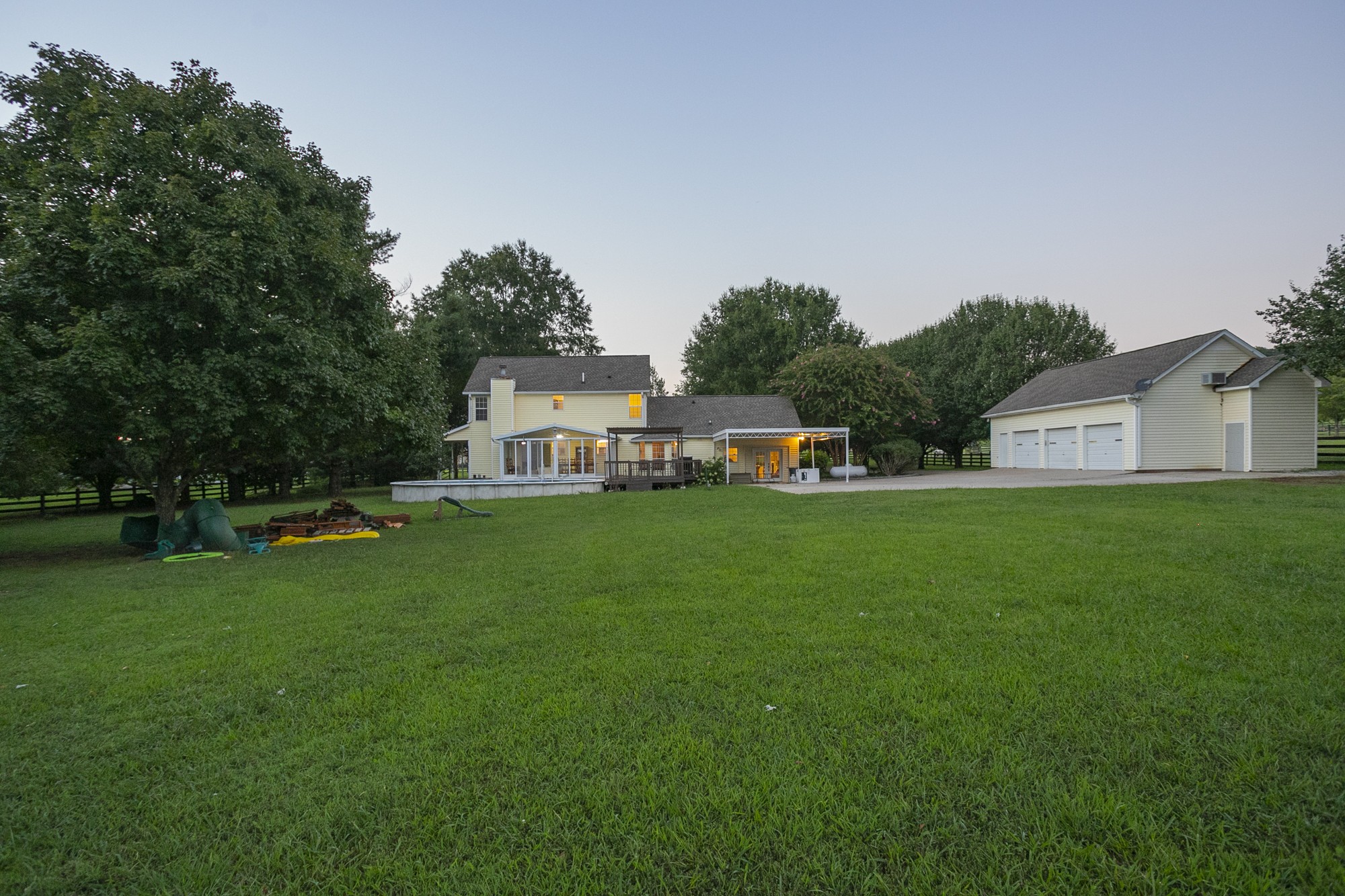 848 Philadelphia Road Lebanon, TN 37087 - Photo 42 of 50 a house view with a sitting space and garden