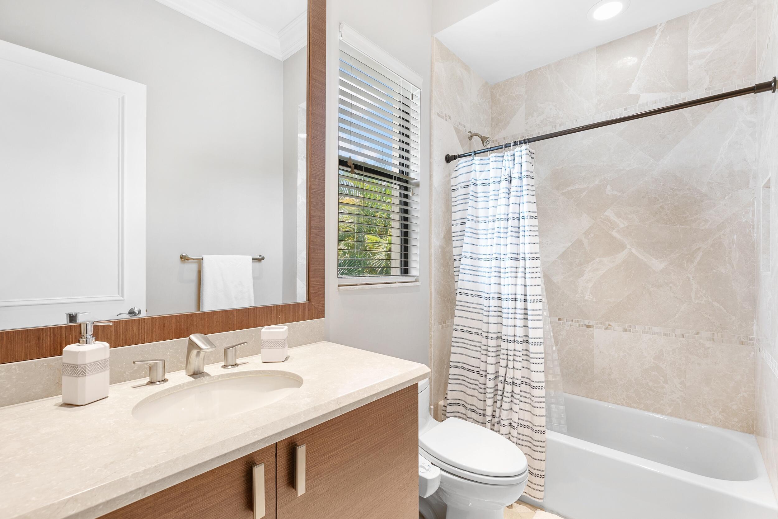 17518 Grand Este Way Boca Raton, FL 33496 - Photo 44 of 60 Bathroom 3