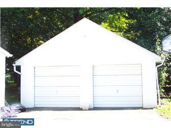 3487 Heather Road Huntingdon Valley, PA 19006 - Photo 4 of 10 Gallery Image 4