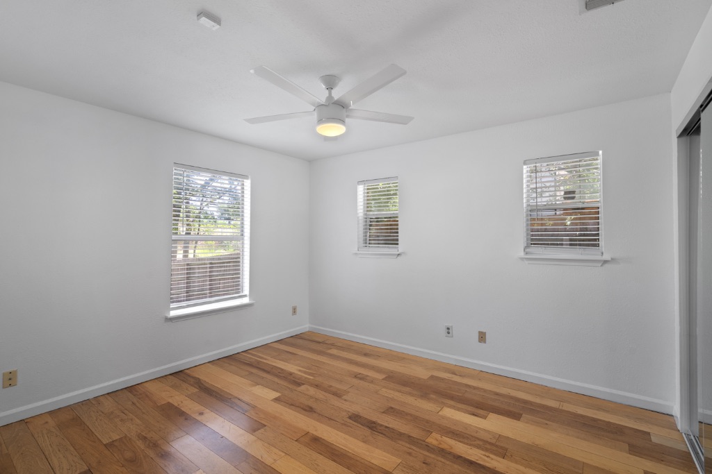1211 Delano Street Austin, TX 78721 - Photo 12 of 30
