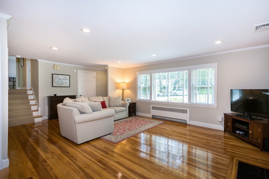 25 Colonial Road Hingham, MA 02043 - Photo 3 of 18 Gallery Image 3