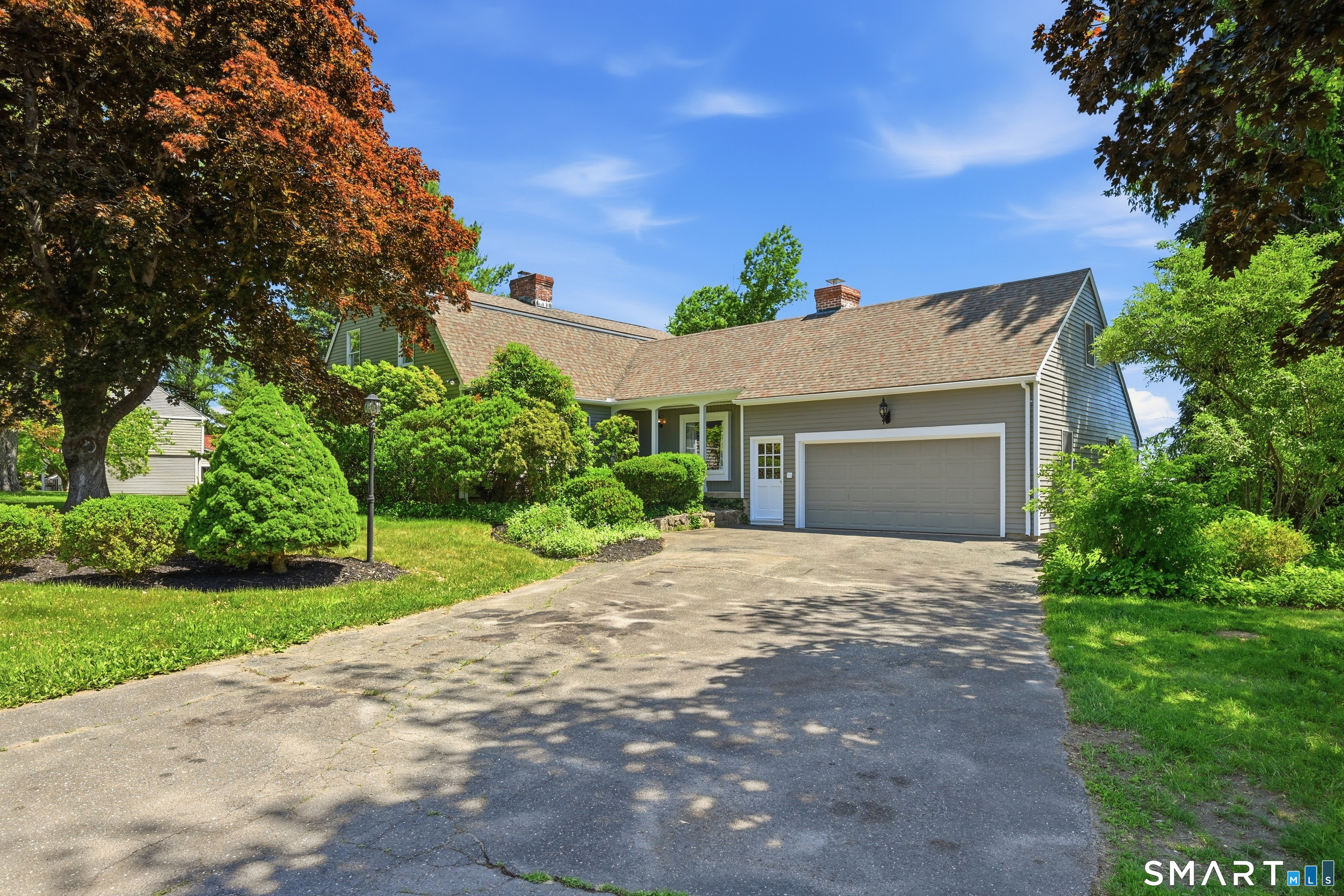 15 Valley View Road Newtown, CT 06470 - Photo 2 of 25