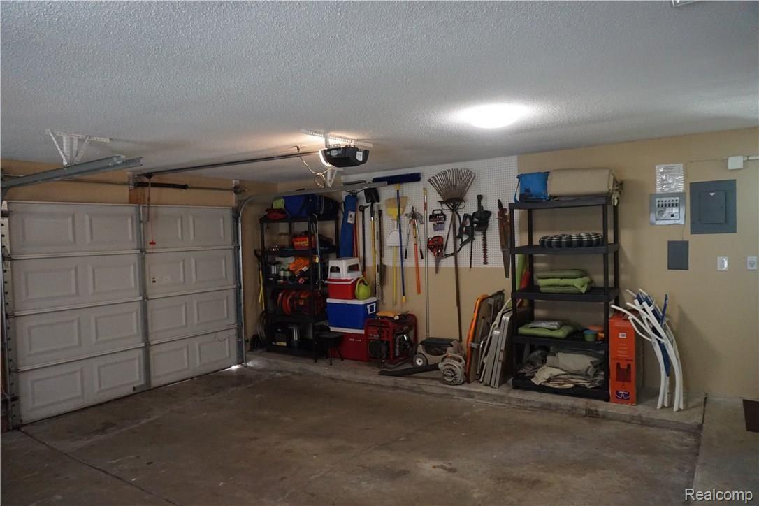 385 Beechview Drive Rochester, MI 48306 - Photo 55 of 56 Garage