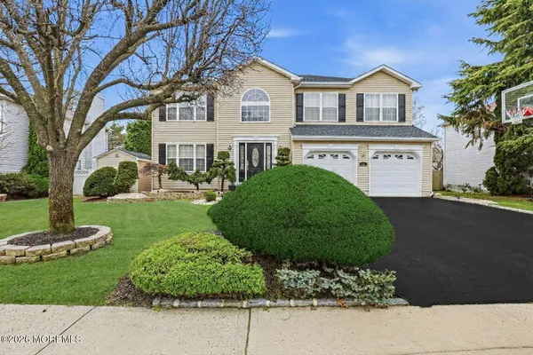 $899,000 | 16 Diamond Lane, Howell, NJ 07731